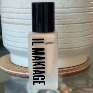 Il Makiage foundation shade 035